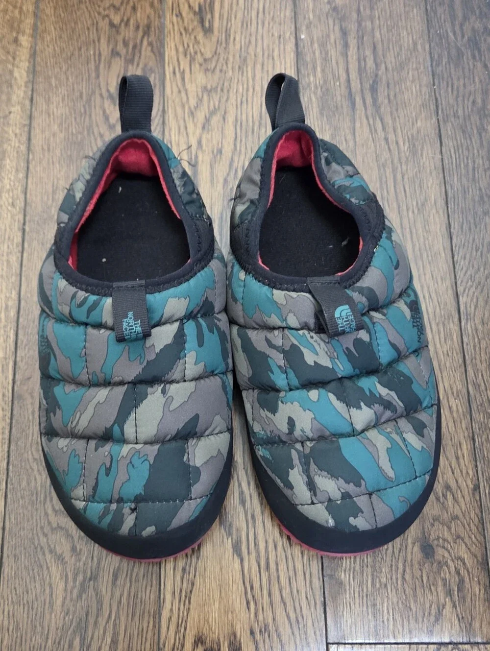 The North Face Thermoball Traction Mule II slippers Youth Size 2